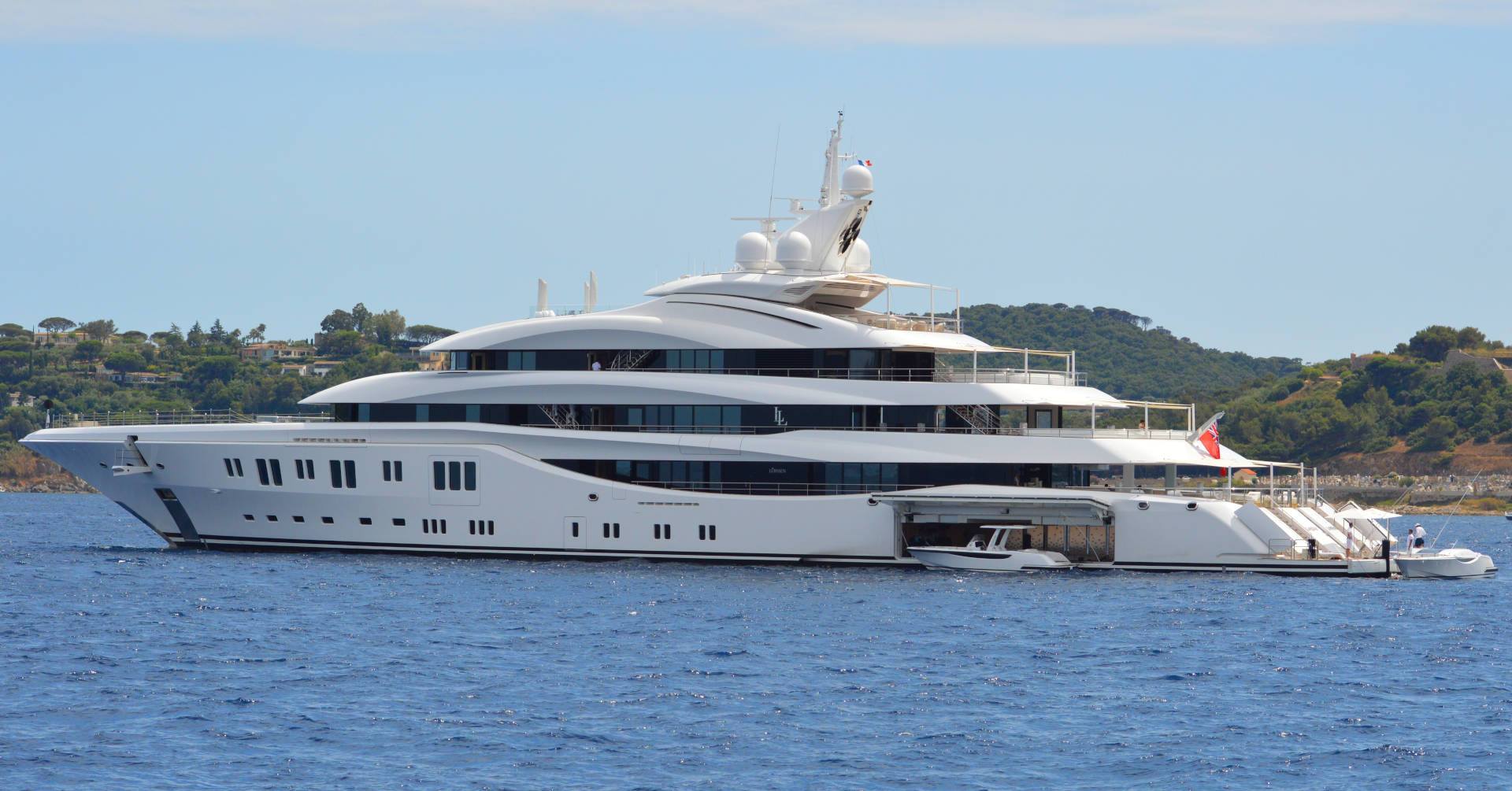 Super Yacht Lady Lara